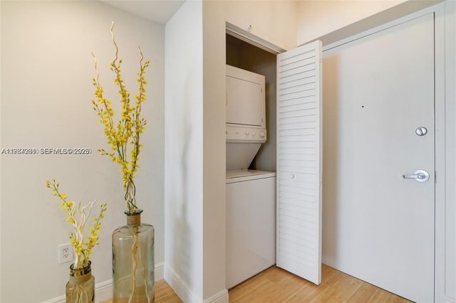 6365 Collins Ave 2810, Miami Beach, FL 33141