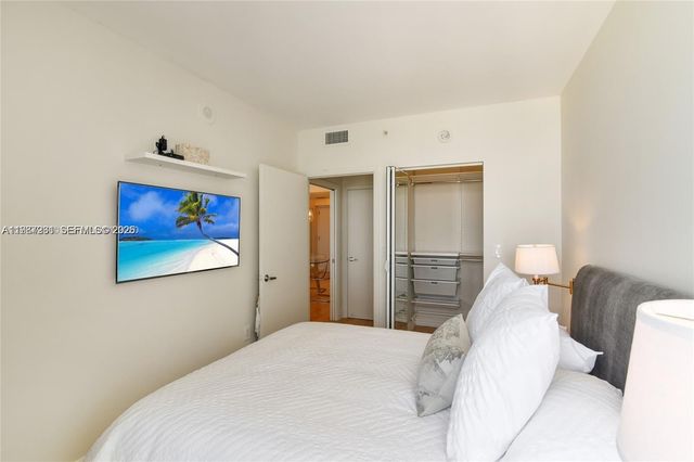 6365 Collins Ave 2810, Miami Beach, FL 33141