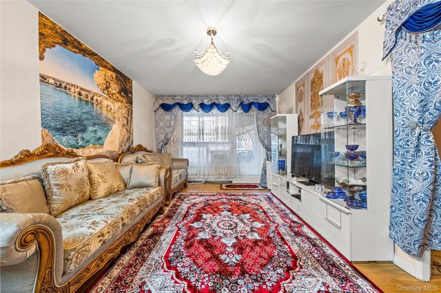 9820 62nd Drive 8F, Rego Park, NY 11374