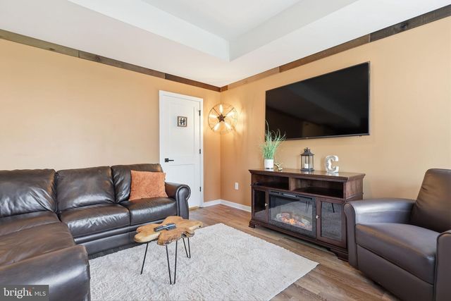 20 SIENNA PL, Feasterville Trevose, PA 19053
