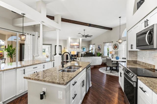 1210 WHITNEY DRIVE, Venice, FL 34292