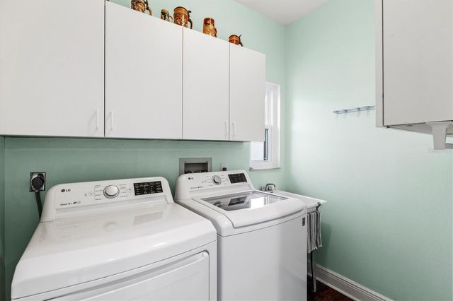 1210 WHITNEY DRIVE, Venice, FL 34292