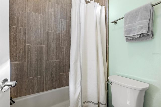 1210 WHITNEY DRIVE, Venice, FL 34292