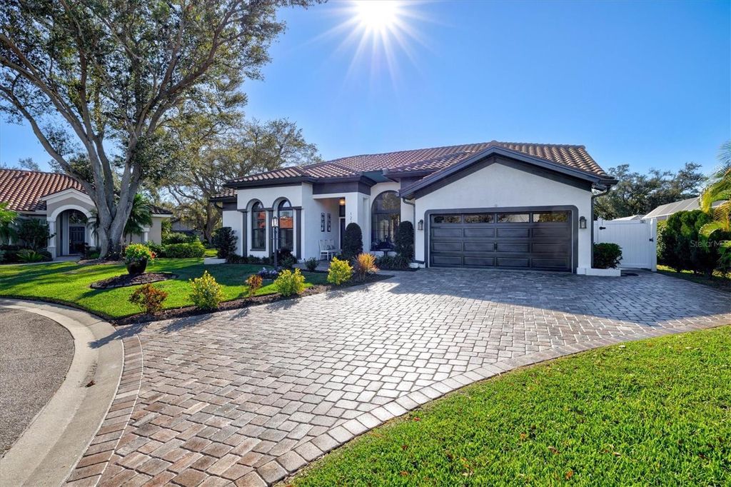 Image 3 of property listing at 1210 WHITNEY DRIVE, Venice, FL 34292