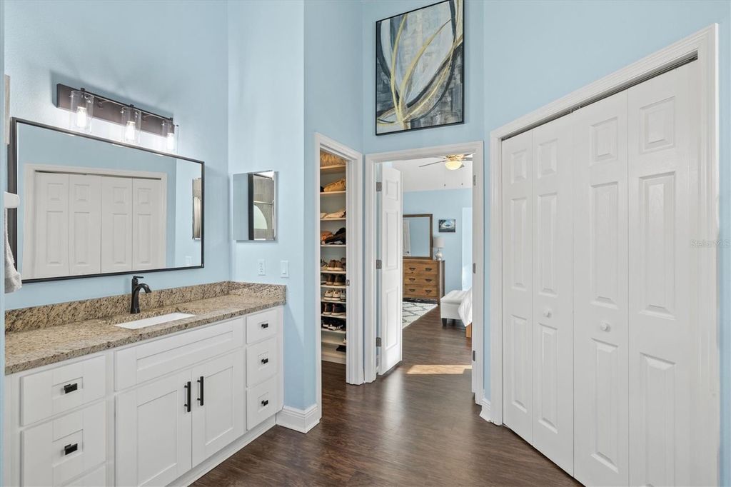 Image 38 of property listing at 1210 WHITNEY DRIVE, Venice, FL 34292