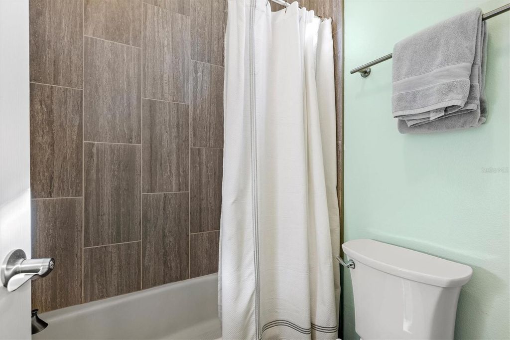 Image 44 of property listing at 1210 WHITNEY DRIVE, Venice, FL 34292