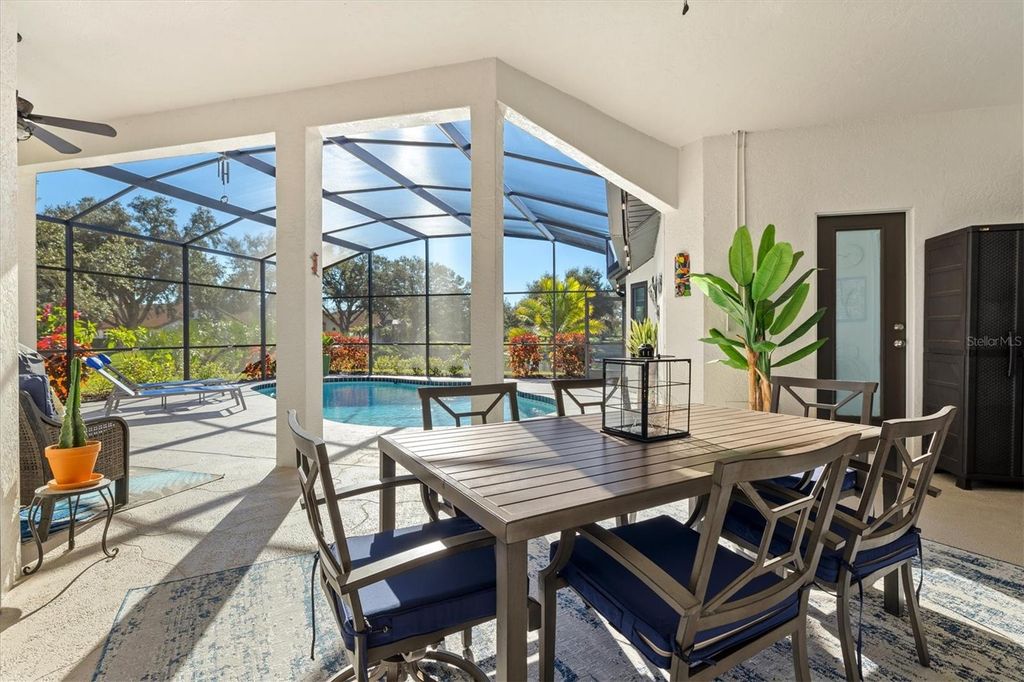 Image 50 of property listing at 1210 WHITNEY DRIVE, Venice, FL 34292