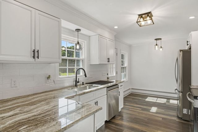 5 5th Ave, Dudley, MA 01571