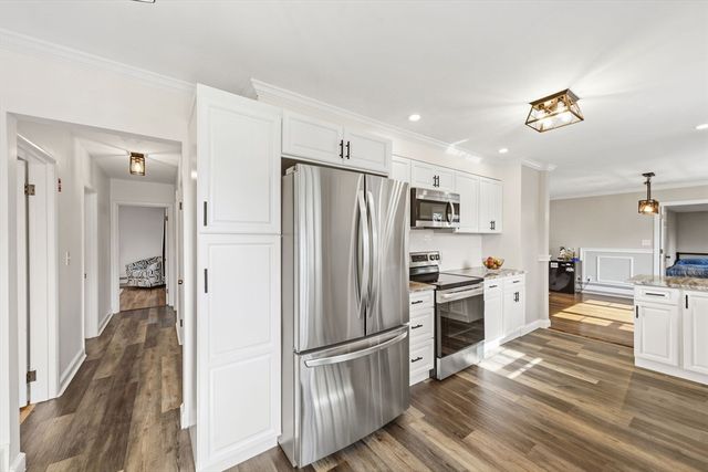 5 5th Ave, Dudley, MA 01571