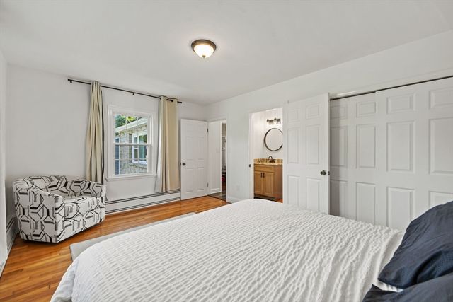 5 5th Ave, Dudley, MA 01571