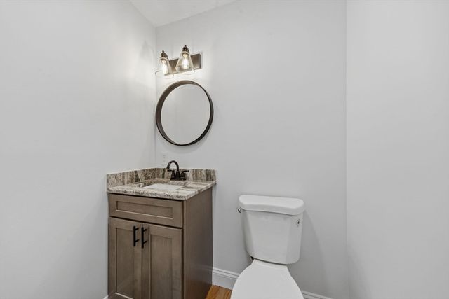 5 5th Ave, Dudley, MA 01571