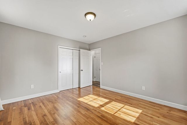5 5th Ave, Dudley, MA 01571