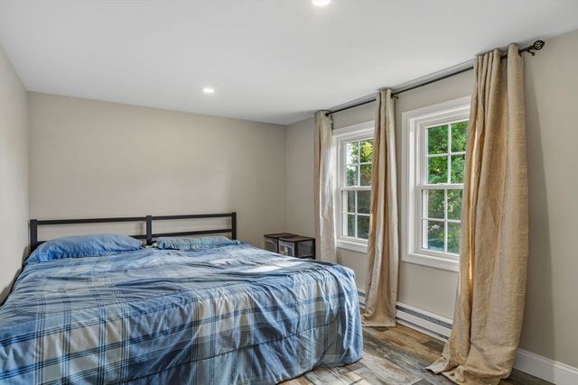 5 5th Ave, Dudley, MA 01571