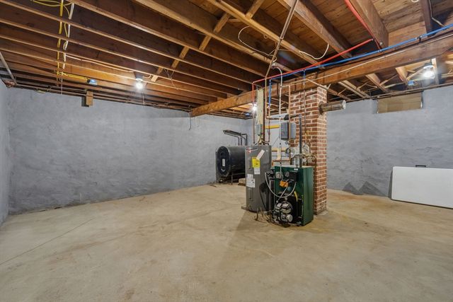5 5th Ave, Dudley, MA 01571