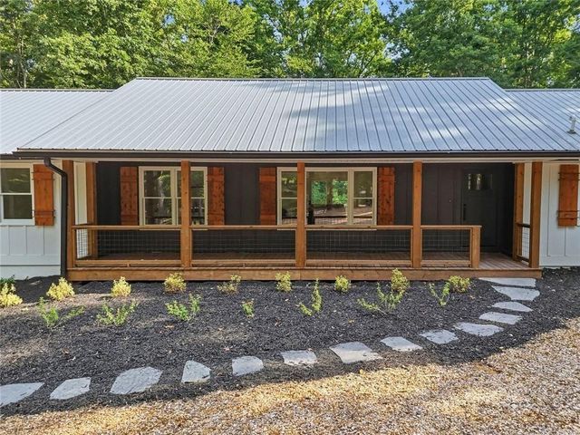 627 Ammons Drive, Waleska, GA 30183