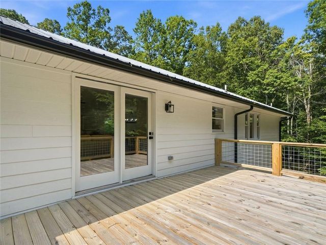 627 Ammons Drive, Waleska, GA 30183