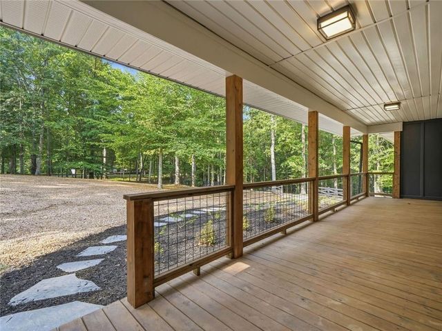 627 Ammons Drive, Waleska, GA 30183