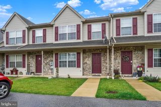 45 YARROW CT, Manchester, PA 17345