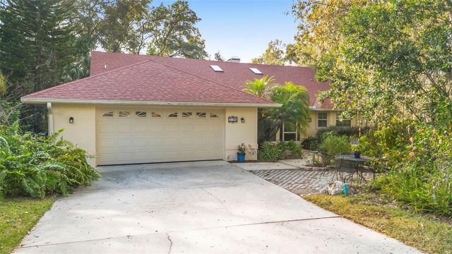 1136 W GLEN FALLS ROAD, Deland, FL 32720