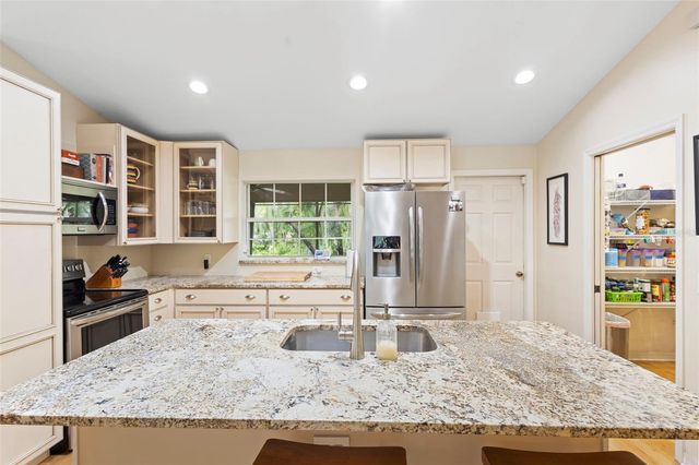 1136 W GLEN FALLS ROAD, Deland, FL 32720