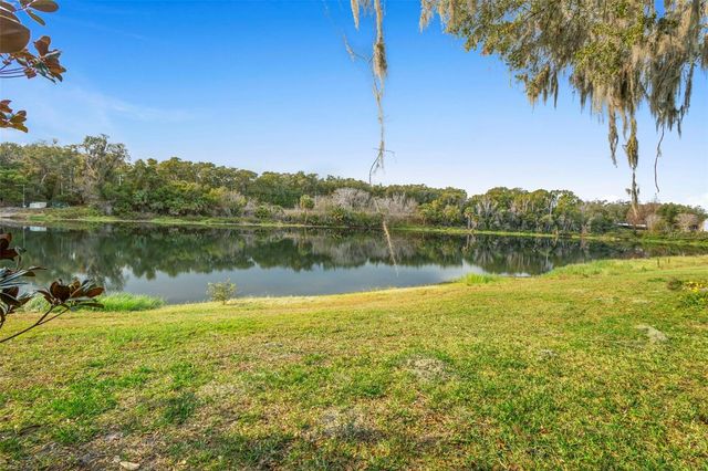 1136 W GLEN FALLS ROAD, Deland, FL 32720