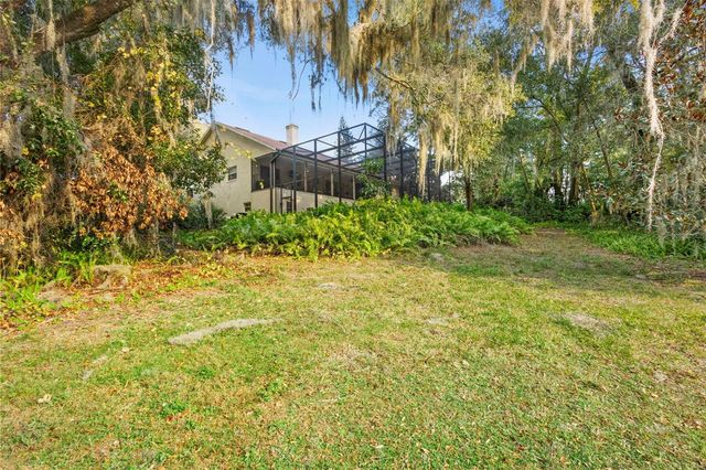 1136 W GLEN FALLS ROAD, Deland, FL 32720