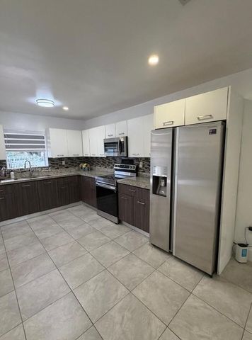 20301 SW 117th Ave, Miami, FL 33177