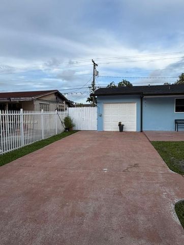 20301 SW 117th Ave, Miami, FL 33177