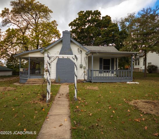 803 N OAK STREET, California, MO 65018