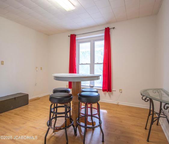 803 N OAK STREET, California, MO 65018