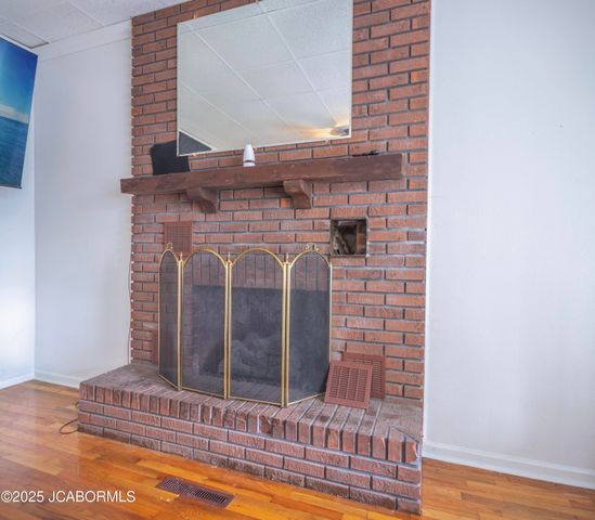 803 N OAK STREET, California, MO 65018