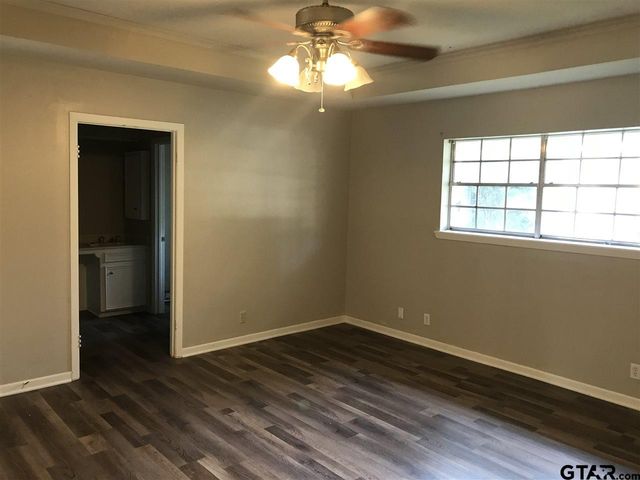 8233 Clemson, Tyler, TX 75703