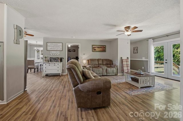 1404 Castle Court, Lenoir, NC 28645