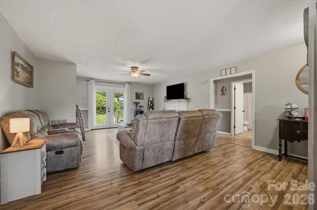 1404 Castle Court, Lenoir, NC 28645