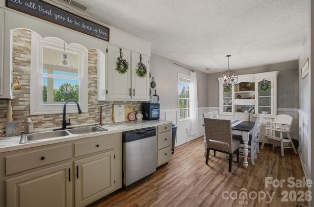 1404 Castle Court, Lenoir, NC 28645