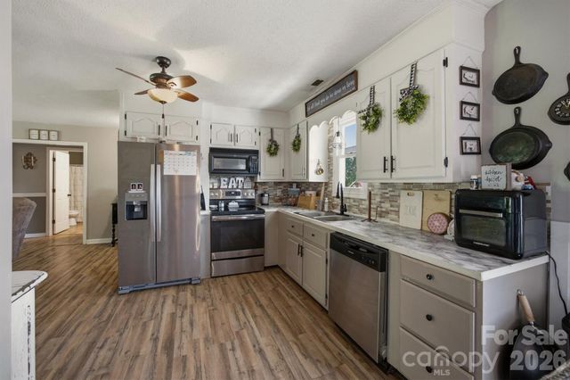 1404 Castle Court, Lenoir, NC 28645