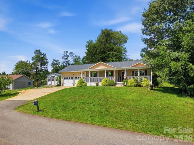 1404 Castle Court, Lenoir, NC 28645