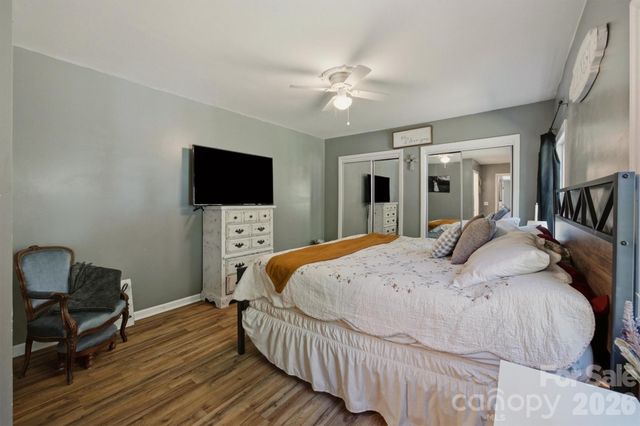 1404 Castle Court, Lenoir, NC 28645