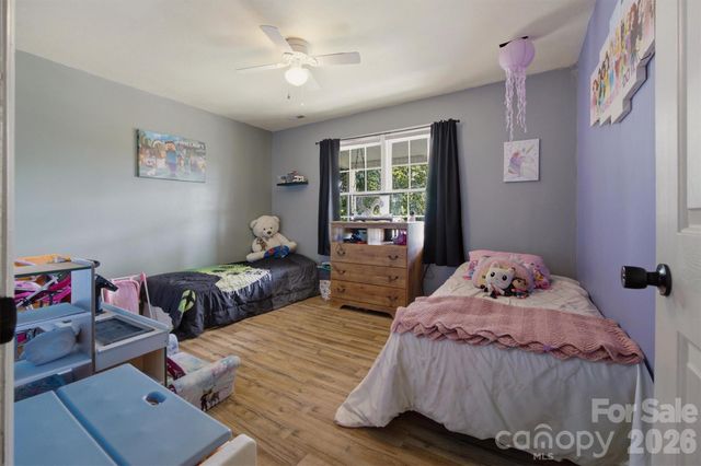 1404 Castle Court, Lenoir, NC 28645