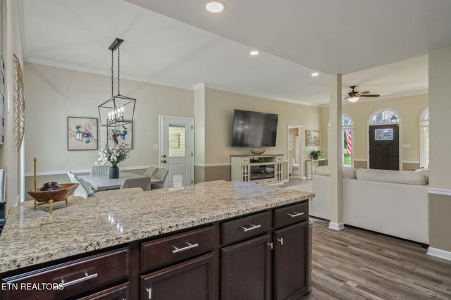 440 Dairy Lane, Lenoir City, TN 37772