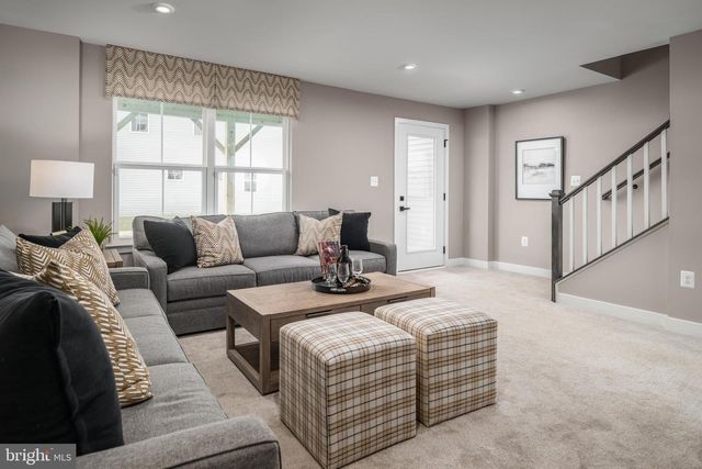 93C DESTRIER ST, Ranson, WV 25438