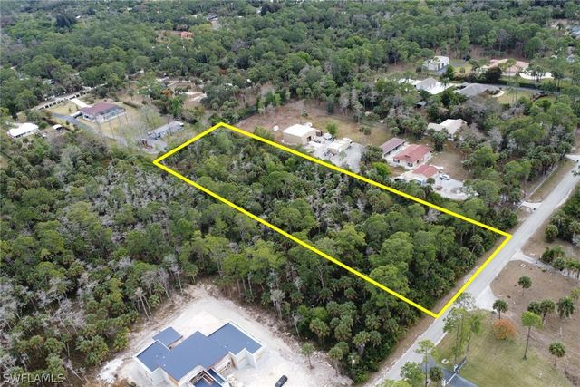 320 3rd ST NW, Naples, FL 34120