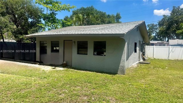6123 Call St, Hollywood, FL 33024