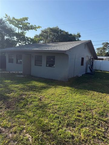 6123 Call St, Hollywood, FL 33024