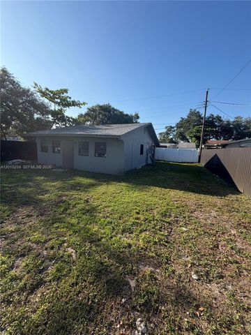 6123 Call St, Hollywood, FL 33024