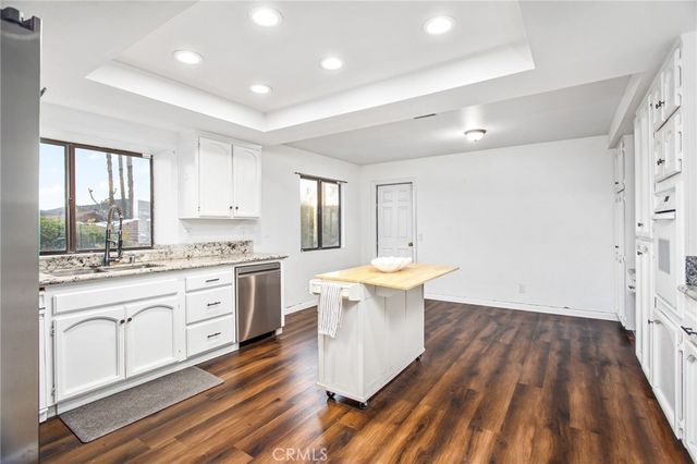 29710 Longhorn Drive, Canyon Lake, CA 92587