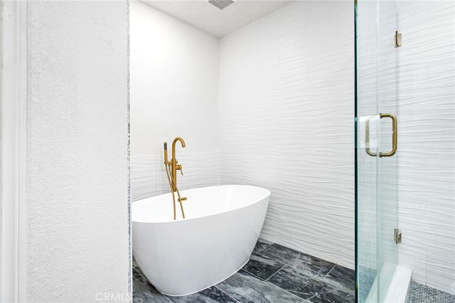 29710 Longhorn Drive, Canyon Lake, CA 92587