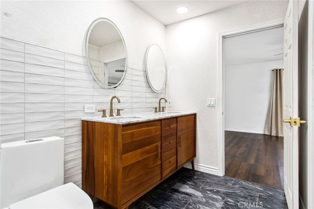 29710 Longhorn Drive, Canyon Lake, CA 92587