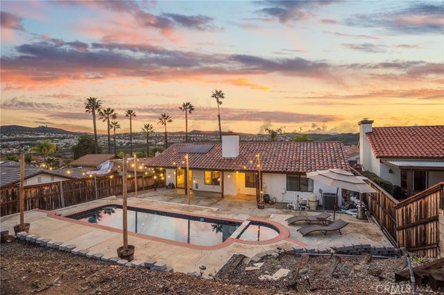 29710 Longhorn Drive, Canyon Lake, CA 92587