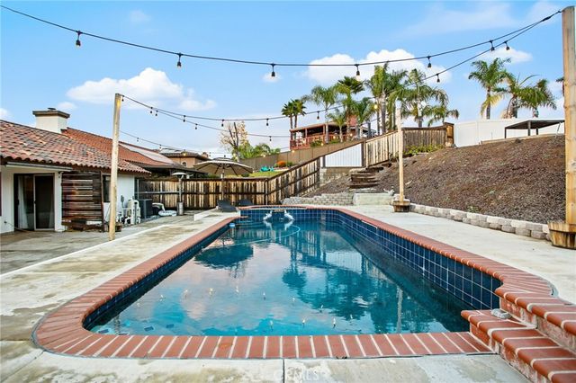 29710 Longhorn Drive, Canyon Lake, CA 92587